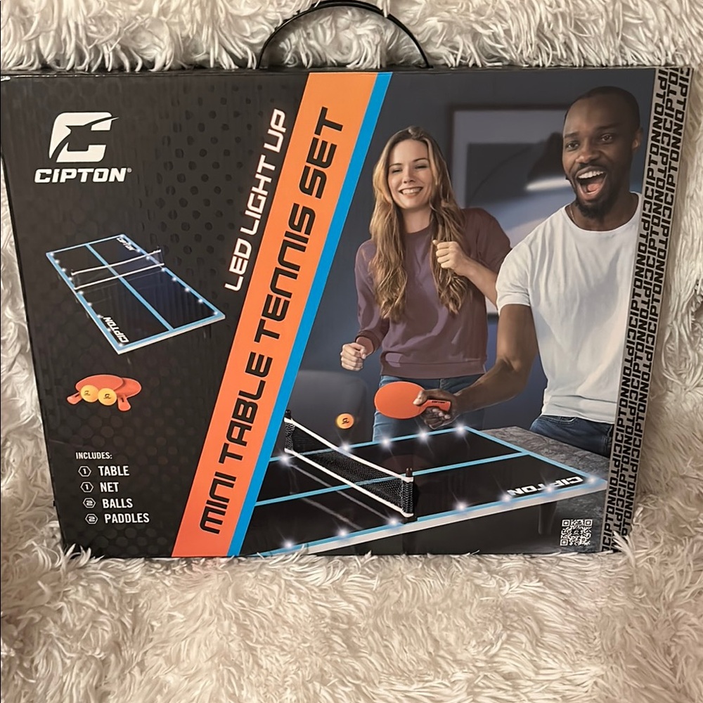 LED Light Up Mini Table Tennis Set - Black
New in box